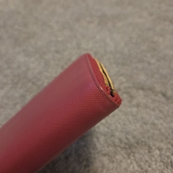 Prada Wallet - Picture 15 of 16